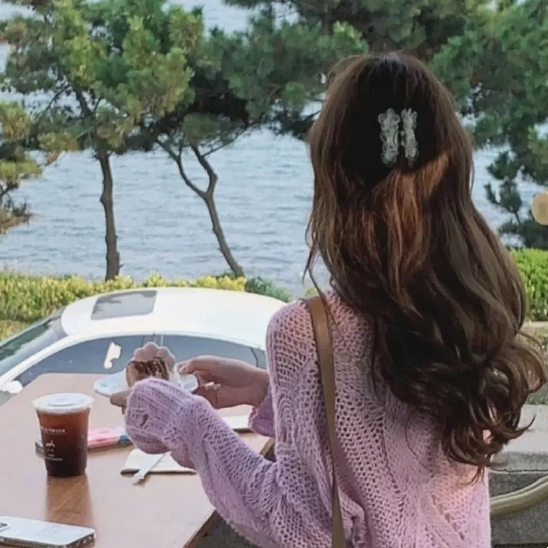 捡个少爷当赘婿，他每天都想亲亲我